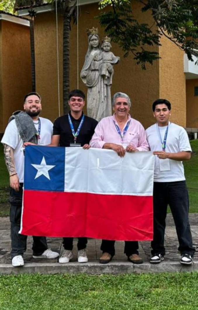 Exalumnos Salesianos chilenos en Cumbre Americana
